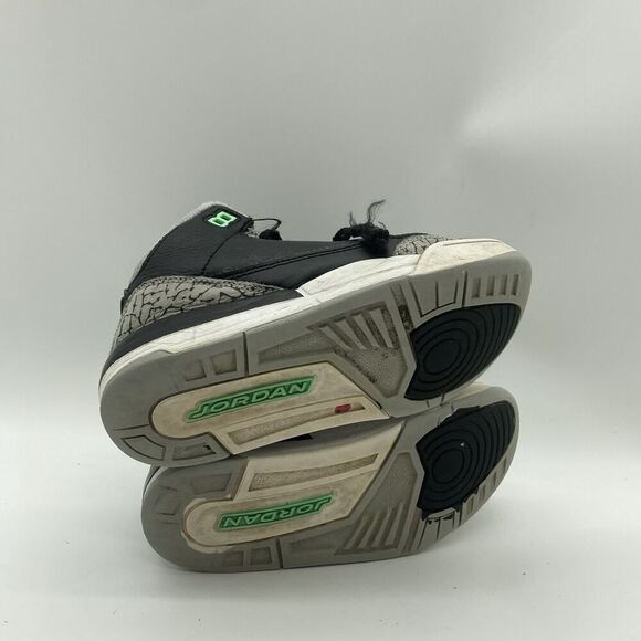 Size 1Y Nike Boys Air Jordan 3 Retro DM0966-031 Black Basketball Shoes Sneakers - Picture 8 of 10